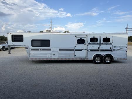 Used 2000 Sundowner 3 Horse Gooseneck Midtack 12'5" Living Quarters With Generator Horse Trailer