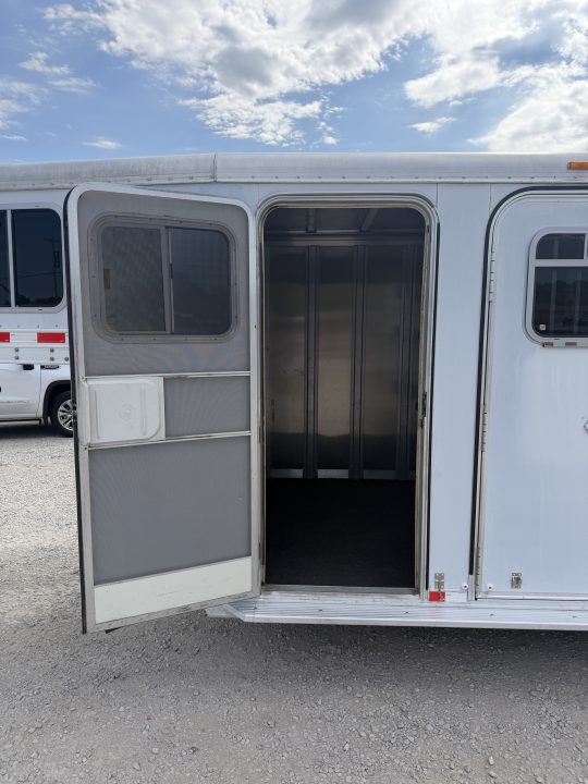 Used 2002 Featherlite 3 Horse Gooseneck Horse Trailer