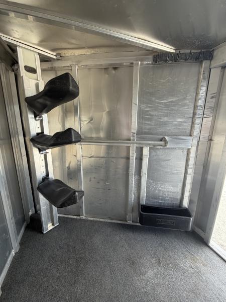 Used 2002 Featherlite 3 Horse Gooseneck Horse Trailer