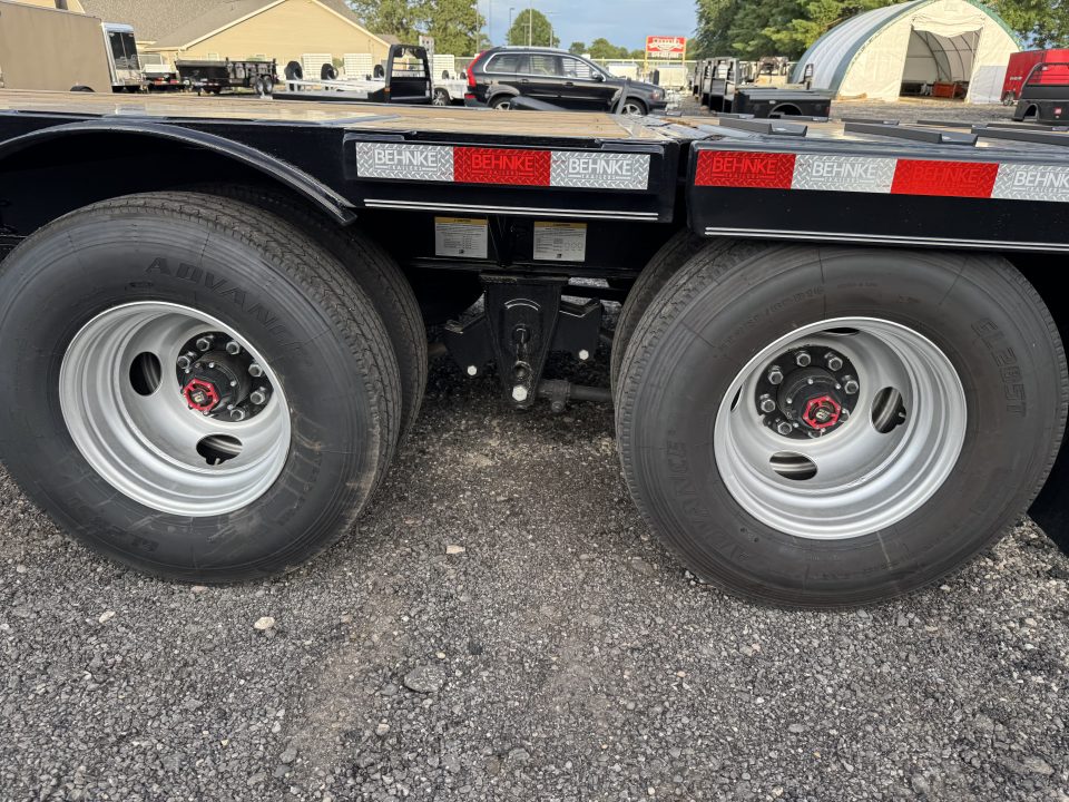 New 2027 Behnke FB8X32GNHBT-24EH Flatbed Trailer