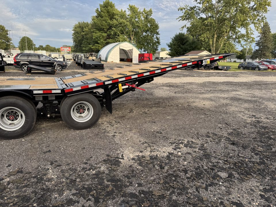 New 2027 Behnke FB8X32GNHBT-24EH Flatbed Trailer