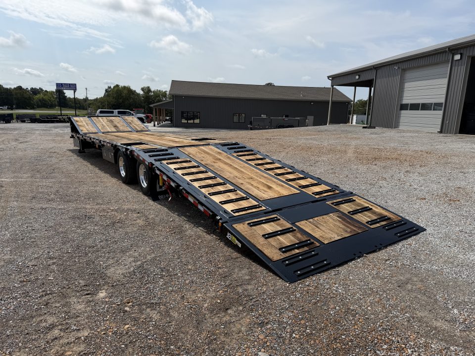 New 2026 Behnke 30 Ton Hyd Tail Step Deck Trailer | 102" x 46'