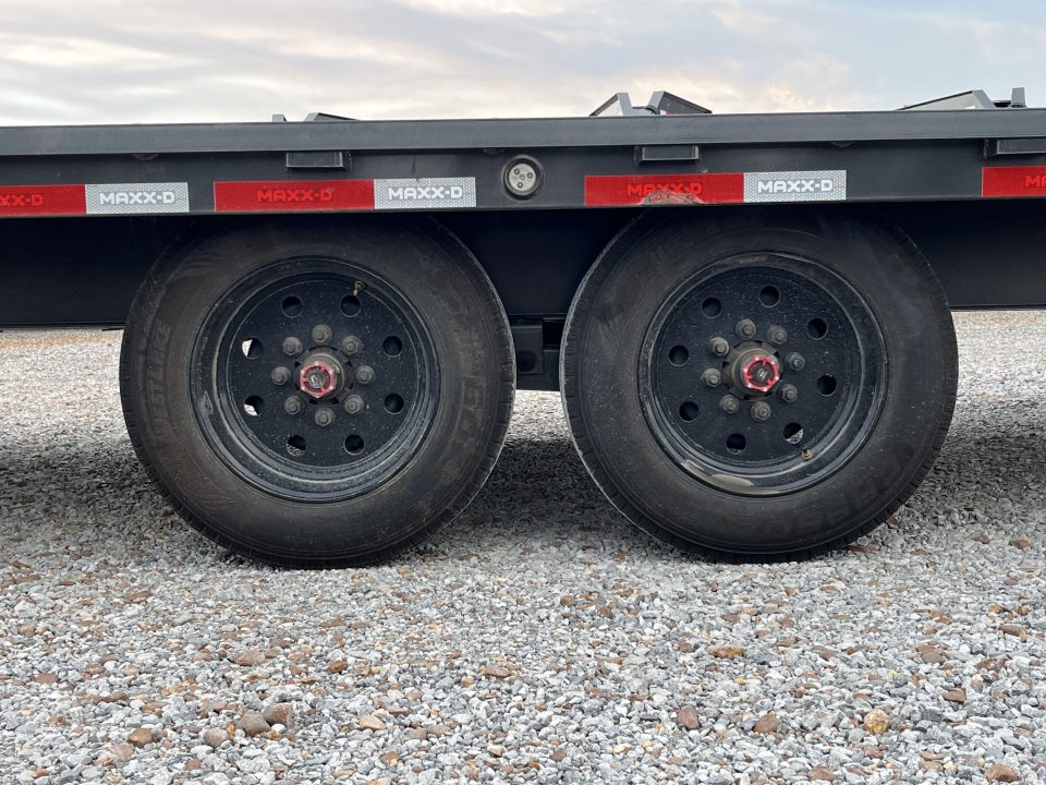 Used 2026 MAXXD 102"X24' 17.5K Flatbed Trailer