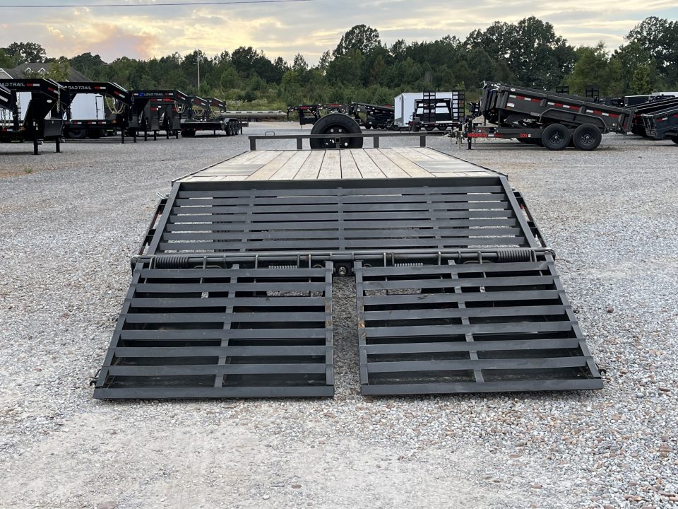 Used 2026 MAXXD 102"X24' 17.5K Flatbed Trailer