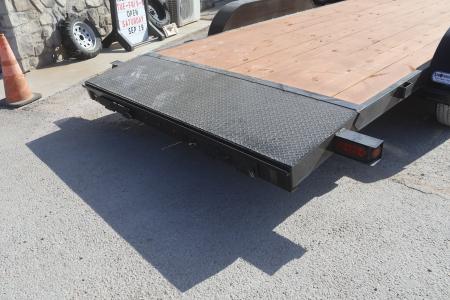 New 2026 Texas Bragg Trailers 83x20 HCH Car Hauler