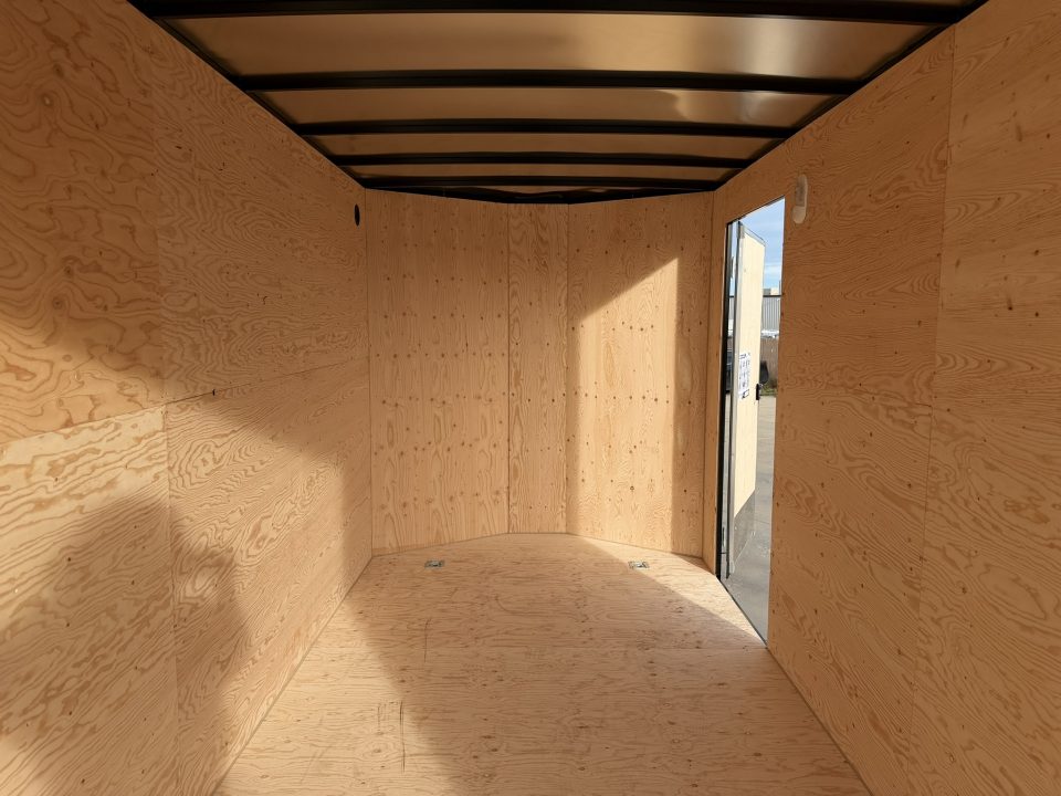 New 2027 Royal Cargo Trailers 7-16-1.5V Enclosed 7K GVWR