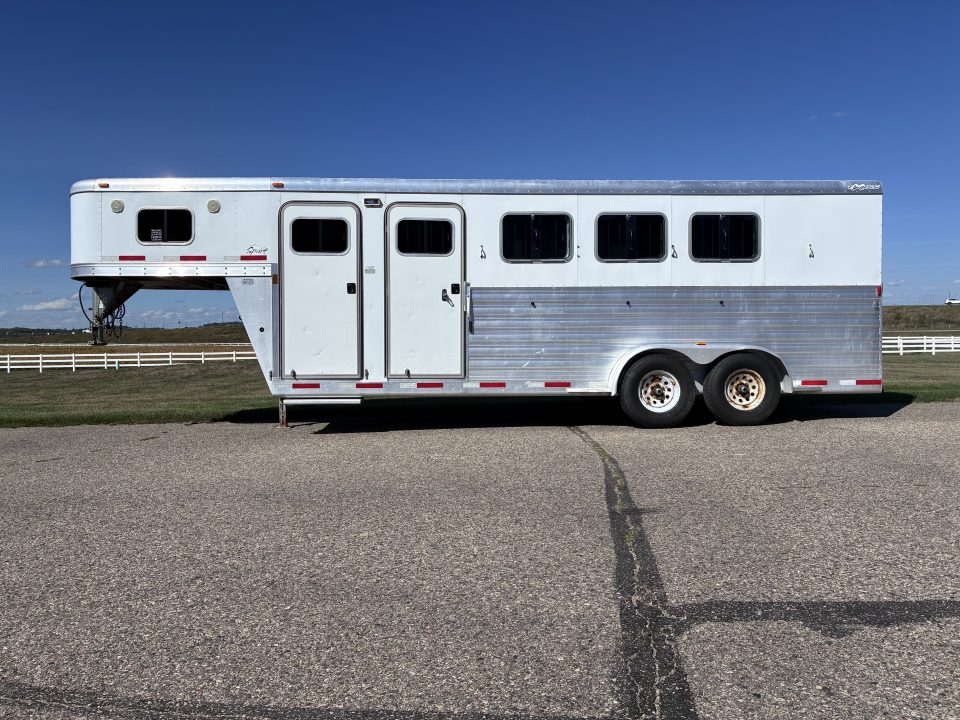 Used 2010 Exiss 4H GN Sport ES-400 Weekender Horse Trailer