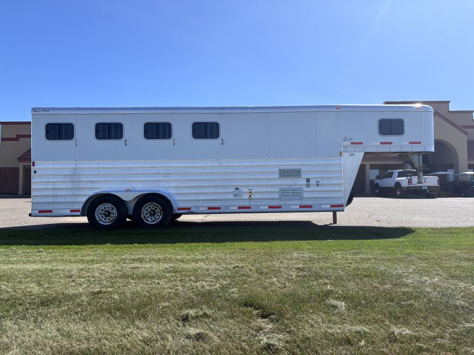 Used 2010 Exiss 4H GN Sport ES-400 Weekender Horse Trailer