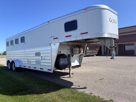 Used 2010 Exiss 4H GN Sport ES-400 Weekender Horse Trailer