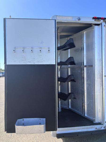 Used 2010 Exiss 4H GN Sport ES-400 Weekender Horse Trailer