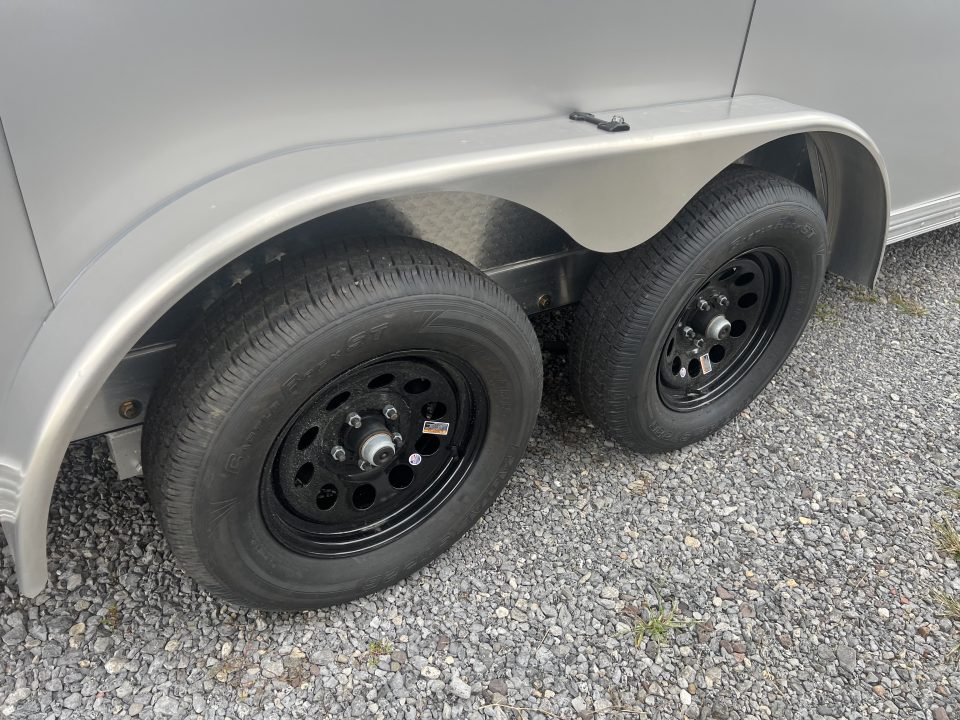 2027 E-Z Hauler photo 4