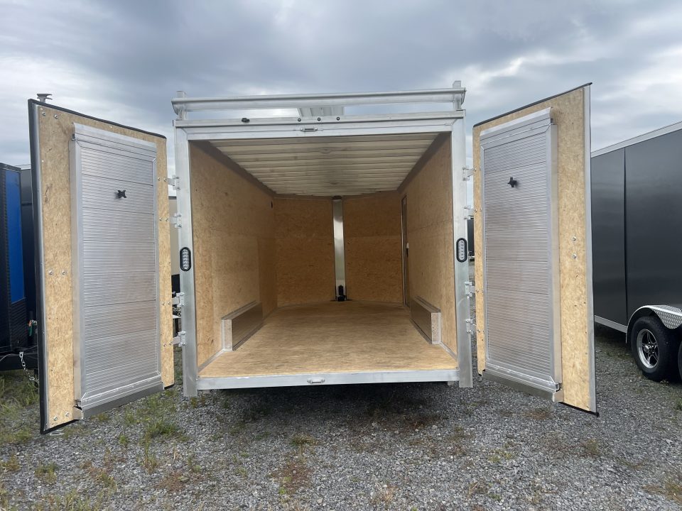 2027 E-Z Hauler photo 7