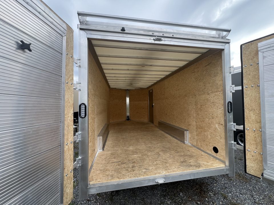 2027 E-Z Hauler photo 8