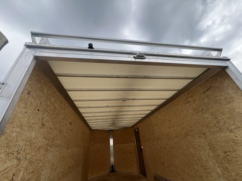 2027 E-Z Hauler photo 9