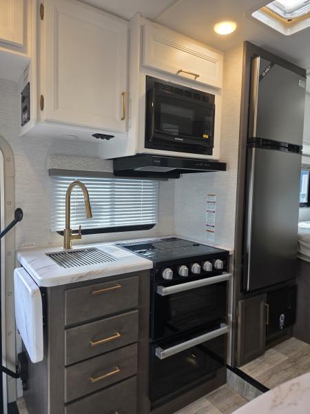 Used 2023 Thor Motor Coach CHATEAU 22E Class C