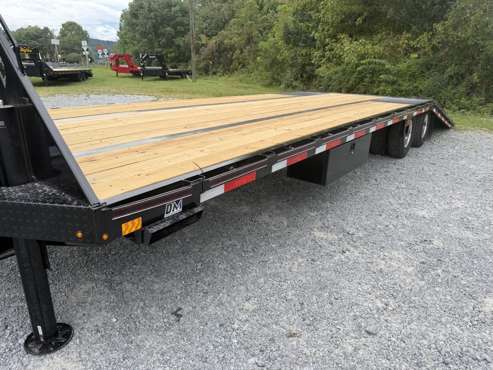 New 2027 Diamond C FMAX210 GOOSENECK TRAILER **ABS BRAKES** HYDRO JACK & DOVE ALUMINUM OUTER RIMS 14 PLY TIRES