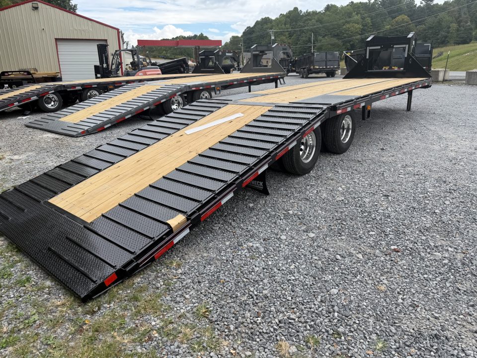 New 2027 Diamond C FMAX210 GOOSENECK TRAILER **ABS BRAKES** HYDRO JACK & DOVE ALUMINUM OUTER RIMS 14 PLY TIRES
