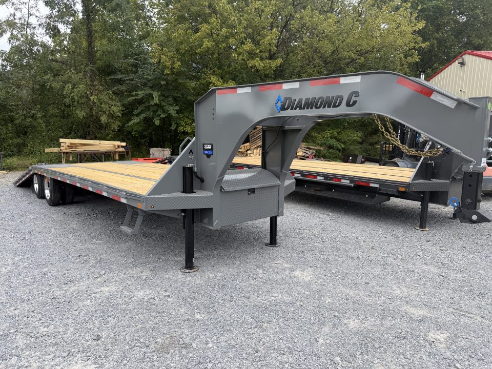 New 2027 Diamond C FMAX 212 GOOSENECK TRAILER HYDRO JACKS & DOVE ALUMINUM OUTER RIMS ** ABS BRAKES**