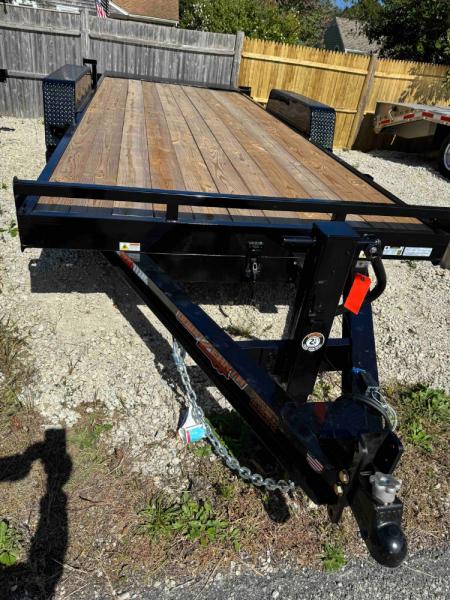 New 2027 Down 2 Earth Trailers DTE8220GVTW7B Car Hauler