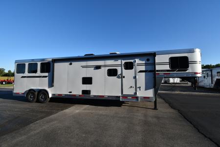 New 2027 Lakota Legacy 8315SR Horse Trailer