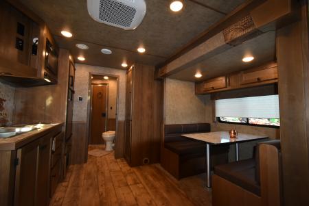 New 2027 Lakota Legacy 8315SR Horse Trailer