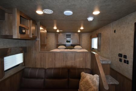 New 2027 Lakota Legacy 8315SR Horse Trailer
