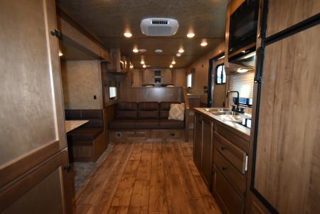 New 2027 Lakota Legacy 8315SR Horse Trailer