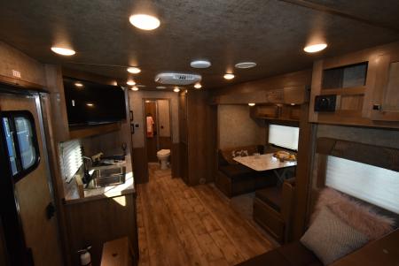 New 2027 Lakota Legacy 8415SR Horse Trailer