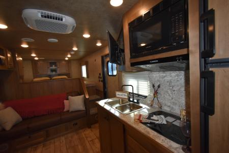 New 2027 Lakota Legacy 8415SR Horse Trailer