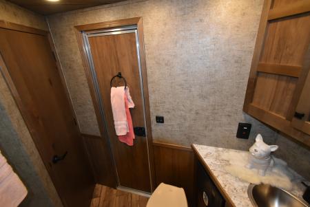 New 2027 Lakota Legacy 8415SR Horse Trailer