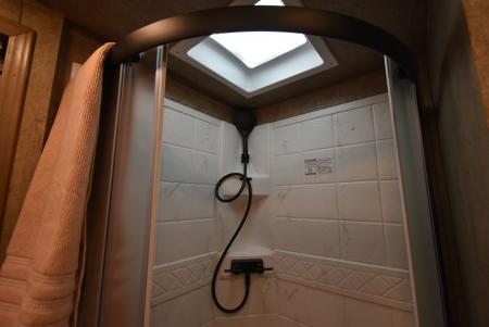 New 2027 Lakota Legacy 8415SR Horse Trailer