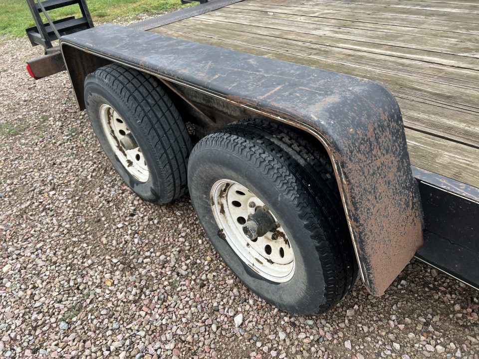 Used 2009 DCT 18' Equipment Equipment Trailer