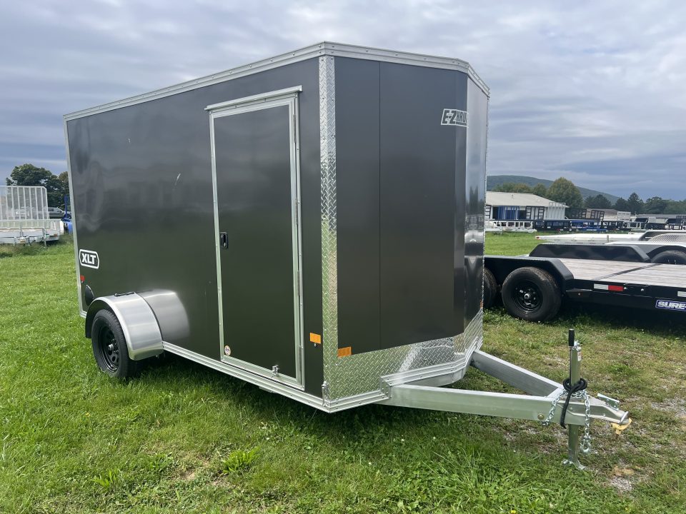 2027 E-Z Hauler photo 2
