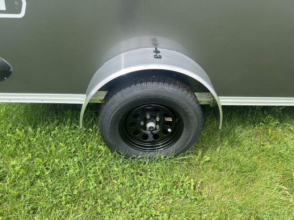 2027 E-Z Hauler photo 3
