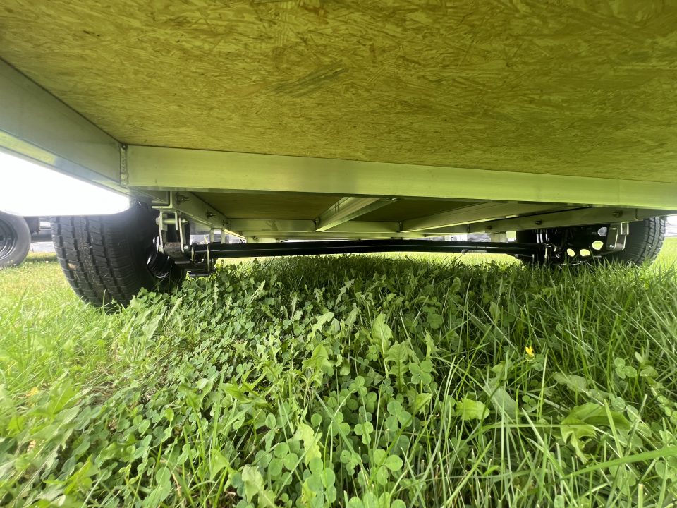2027 E-Z Hauler photo 9