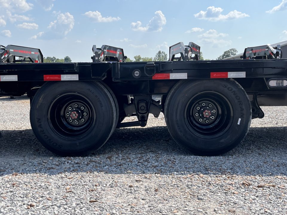 New 2027 Load Trail Gooseneck Hyd Dovetail Trailer | 102" x 32' 25.9K GVWR