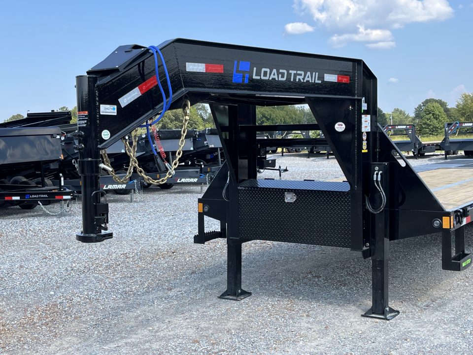 New 2027 Load Trail Gooseneck Hyd Dovetail Trailer | 102" x 32' 25.9K GVWR