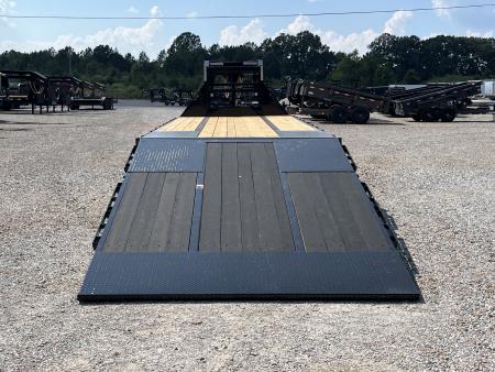 New 2027 Load Trail Gooseneck Hyd Dovetail Trailer | 102" x 32' 25.9K GVWR