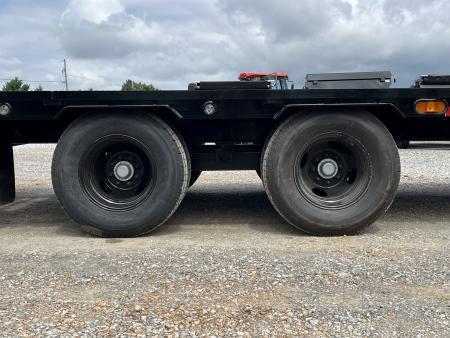 New 2027 MAXX-D 102"X28' 25K Gooseneck Flatbed Trailer