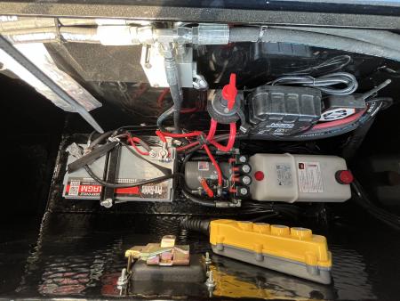 New 2027 MAXX-D 102"X40' Hydraulic Dovetail Gooseneck Trailer *AIR RIDE*