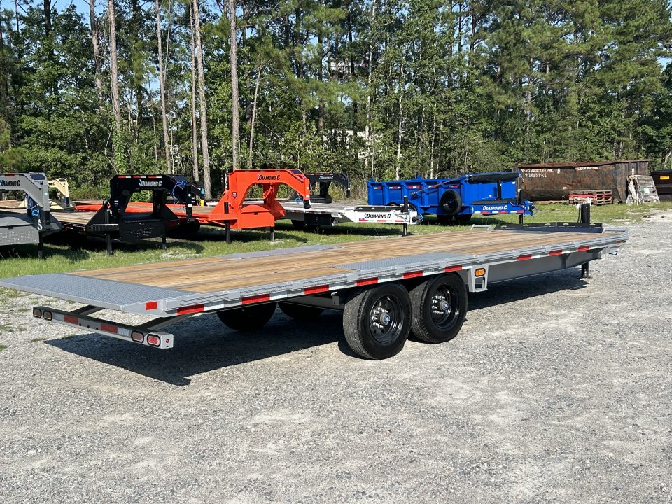 New 2027 Diamond C DET210 Deckover Trailer, 8.5x24 Full Bed Tilt, Power Up & Down with Hydraulic Jack & 10K Axles #17,530 lbs Payload