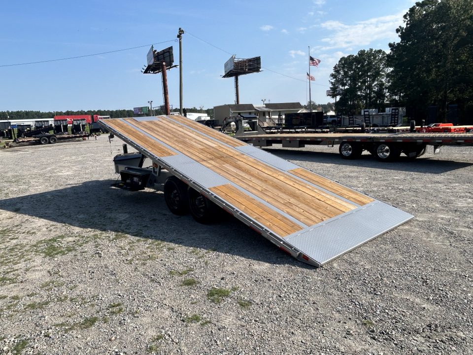 New 2027 Diamond C DET210 Deckover Trailer, 8.5x24 Full Bed Tilt, Power Up & Down with Hydraulic Jack & 10K Axles #17,530 lbs Payload