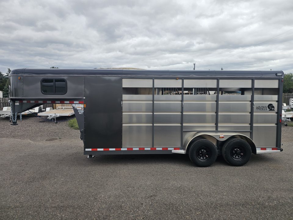 New 2027 Maverick 3 Horse Gooseneck Horse Trailer