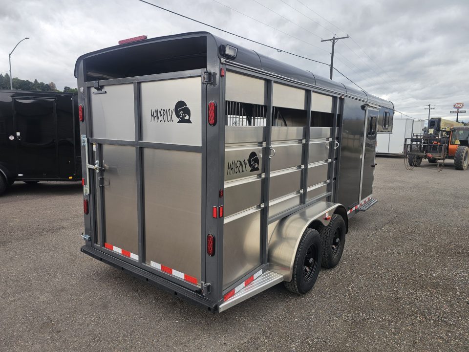 New 2027 Maverick 3 Horse Gooseneck Horse Trailer