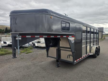 New 2027 Maverick 3 Horse Gooseneck Horse Trailer