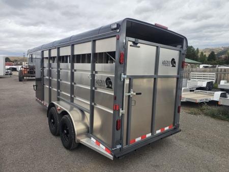New 2027 Maverick 3 Horse Gooseneck Horse Trailer