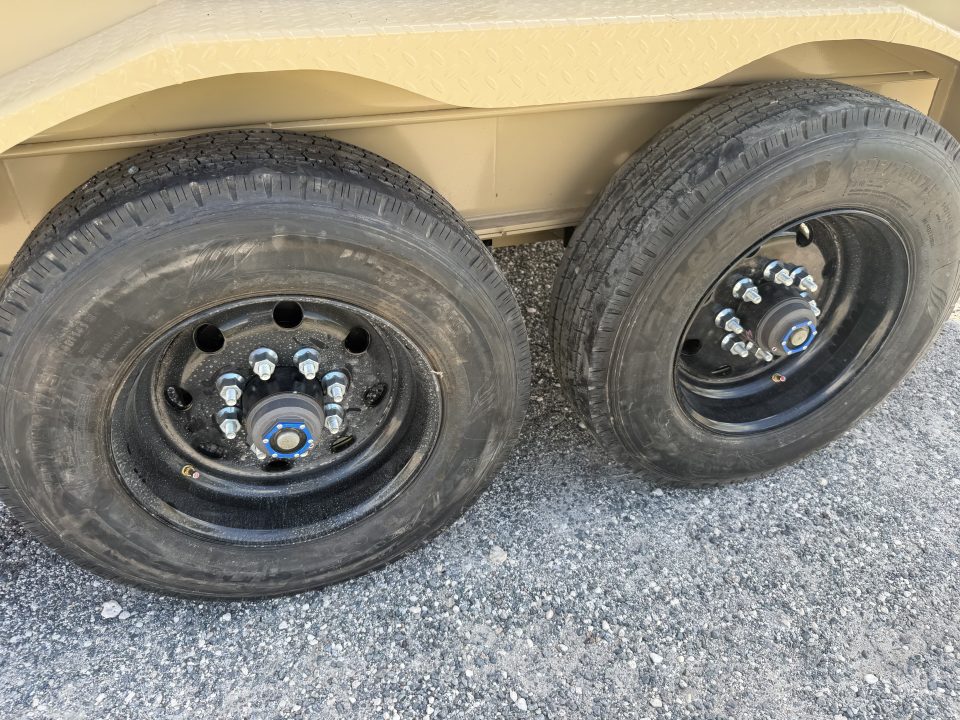 New 2027 Diamond C LPT210 Dump Trailer;ABS BRAKES; WIRELESS REMOTE ; 32” SIDES; 7 GAUGE WALLS AND FLOOR; PACESETTER EDITION; HYDRAULIC JACK