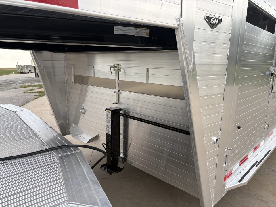 New 2027 Hillsboro Endura 7.5 x 32ft Livestock Trailer Triple 8k axles