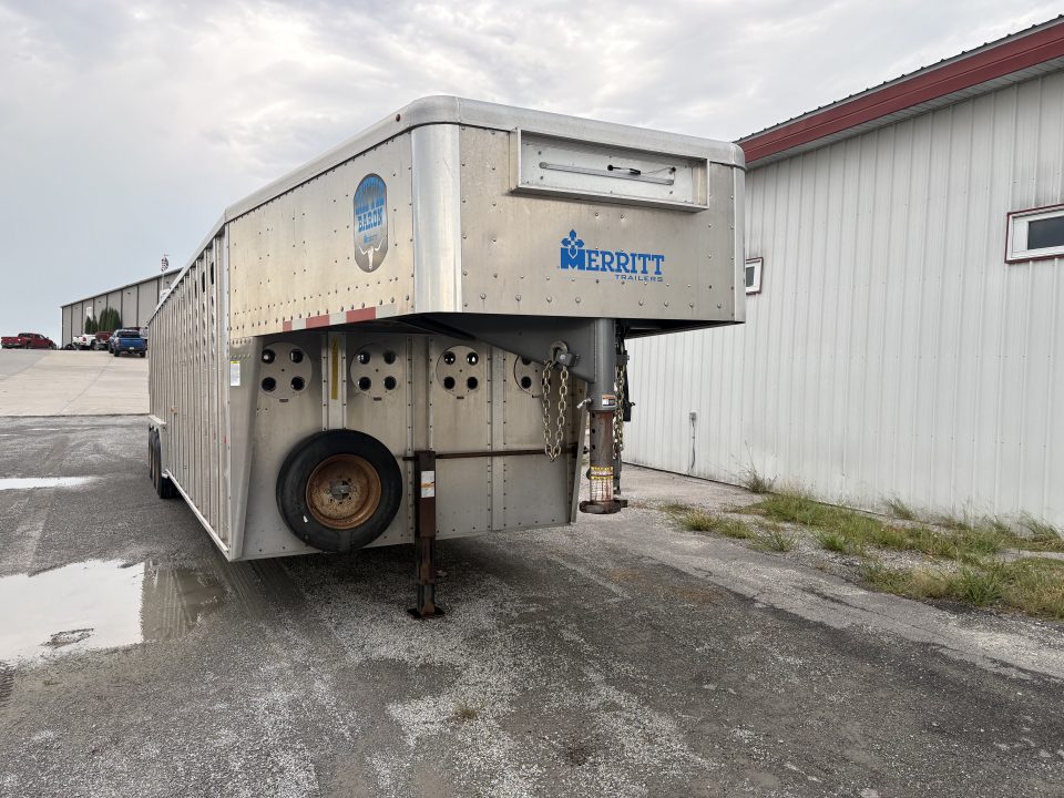 Used 2025 Merritt 32ft Cattle Livestock Trailer
