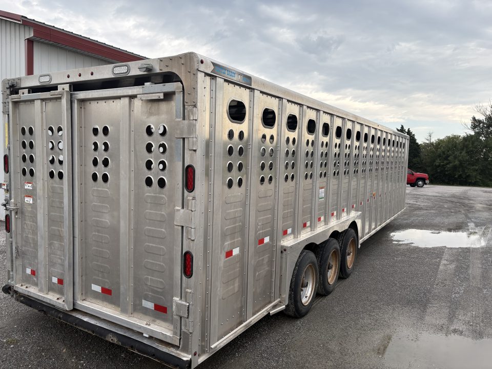 Used 2025 Merritt 32ft Cattle Livestock Trailer